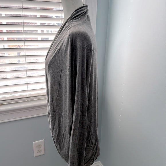 prAna Plus size Foundation Munra Wrap in Heather Grey, Size 1X - Picture 6 of 14